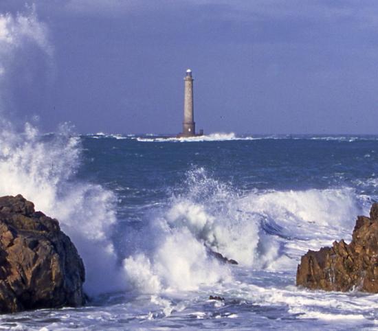 Tempête à Goury, vue sur le Phare © Dieter Basse