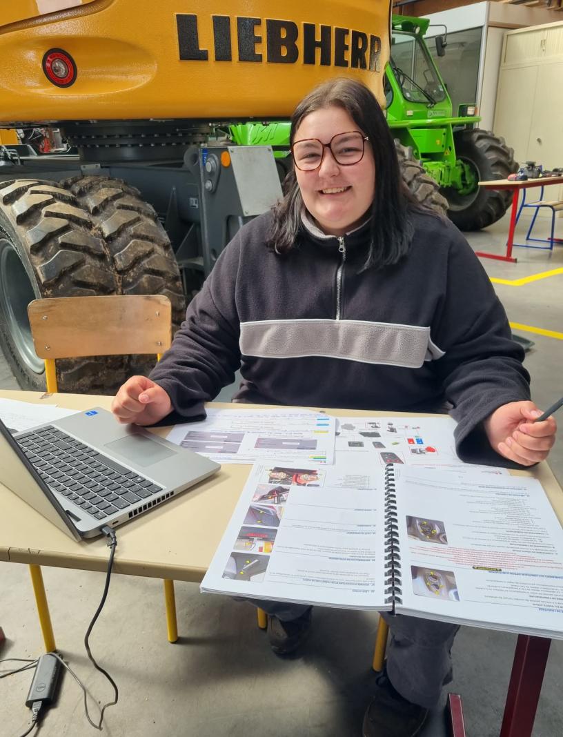 lycee_jean_rostand_offranville_maintenance_vehicules_agricoles_margot.jpg